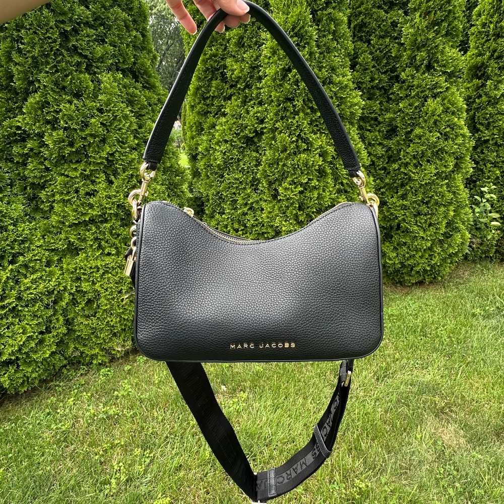 Marc Jacobs shoulder and crossbody convertible bag (EUC)